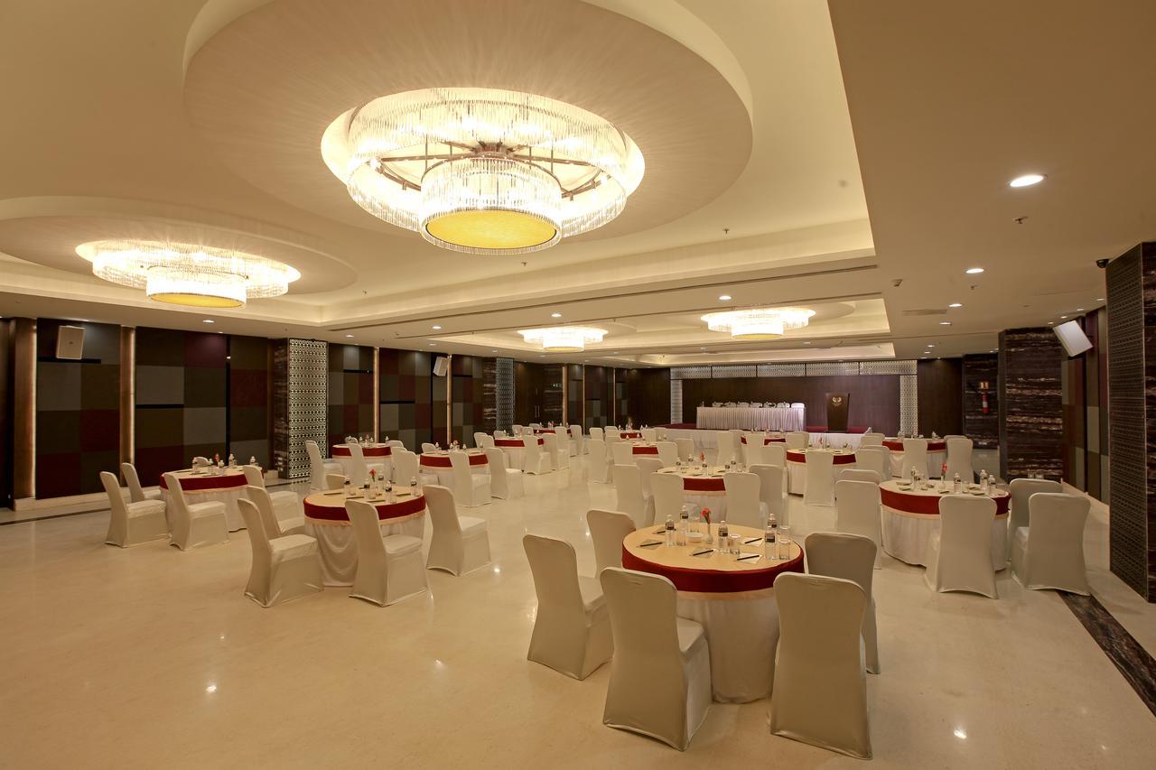 Goutham Grand Hotel Tenāli Exterior foto