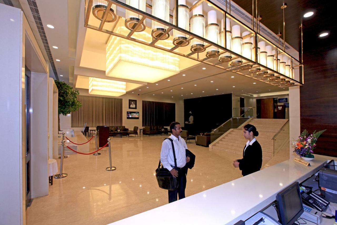 Goutham Grand Hotel Tenāli Exterior foto